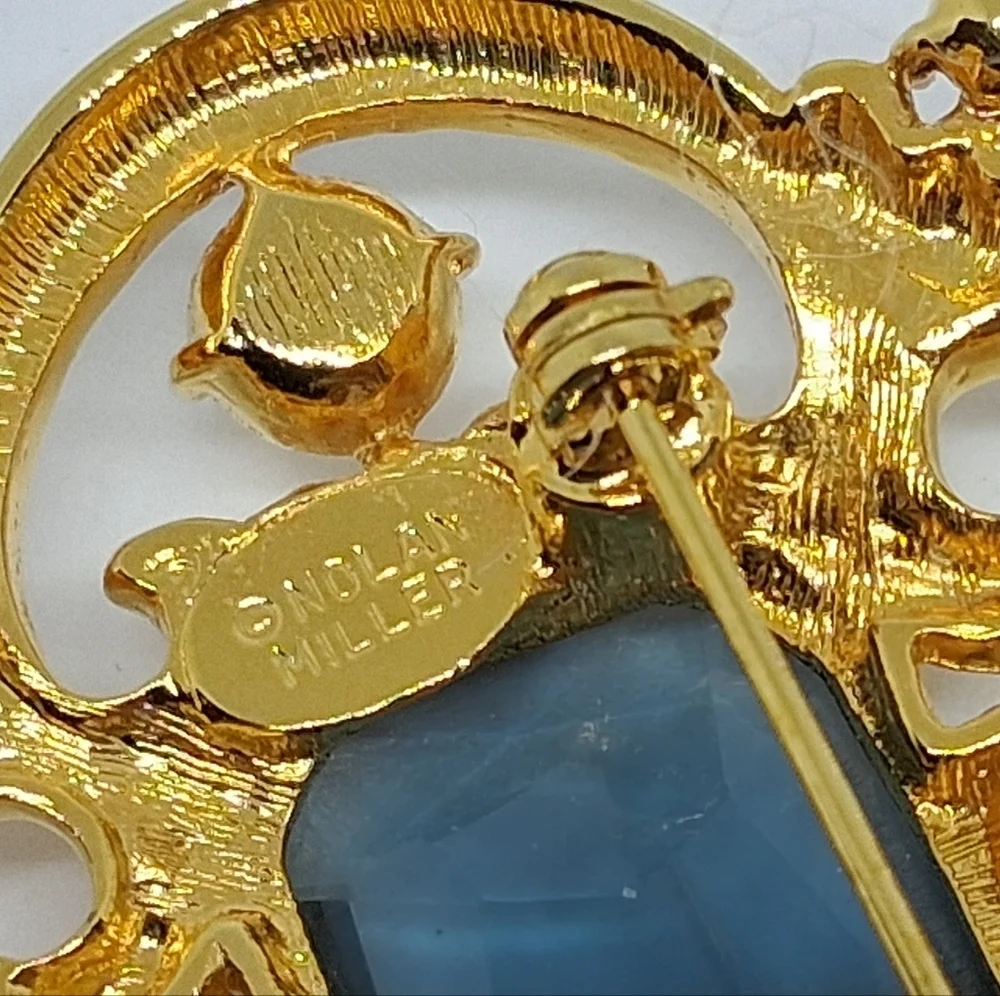 * Nolan Miller 18k Gold Plated Large Iolite Stone Pin Brooch
